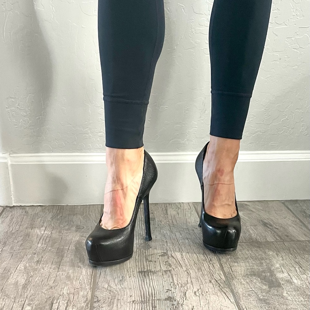 Yves Saint Laurent Classic Black 5 inch Stilettos. Used no box. - Picture 6 of 12